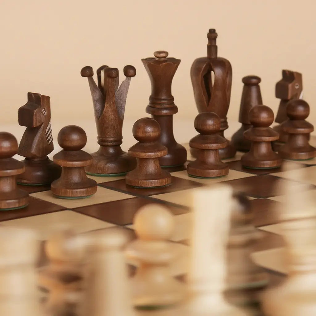 Échiquier en Bois Artisanale avec Finition Mate | Design Élégant pour Passionnés de Jeux 4