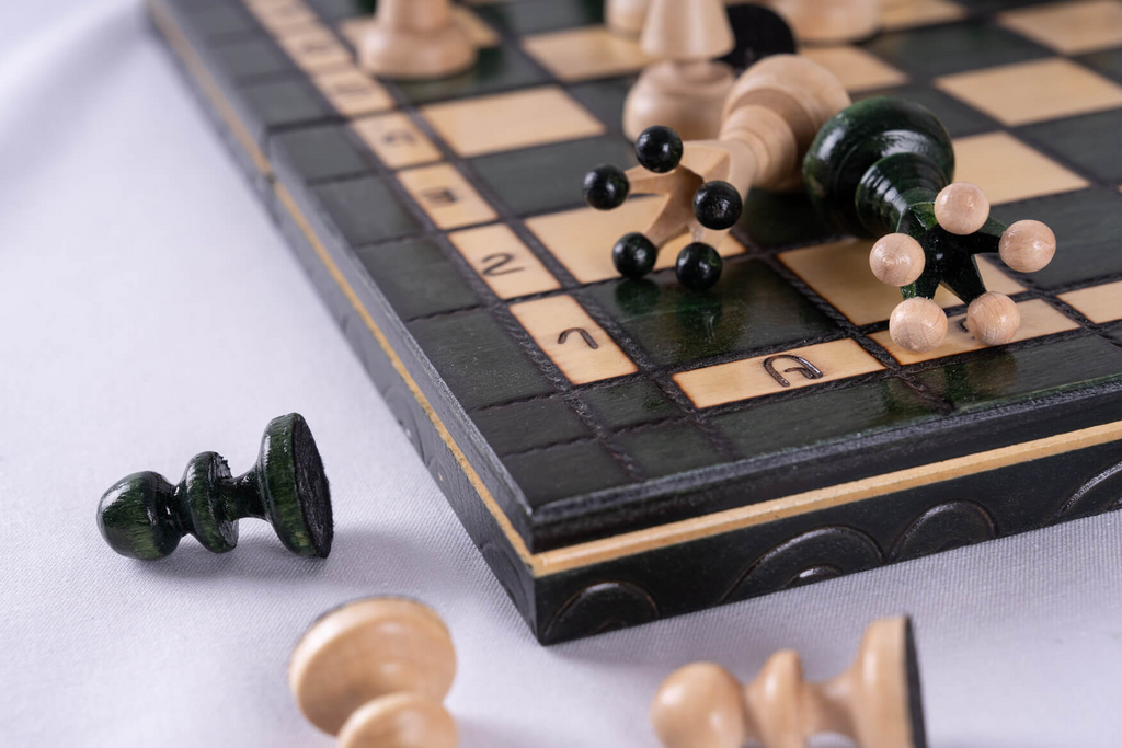 Échiquier en Bois d'Acacia avec Pièces Lestées | Design Élégant pour un Jeu Précis